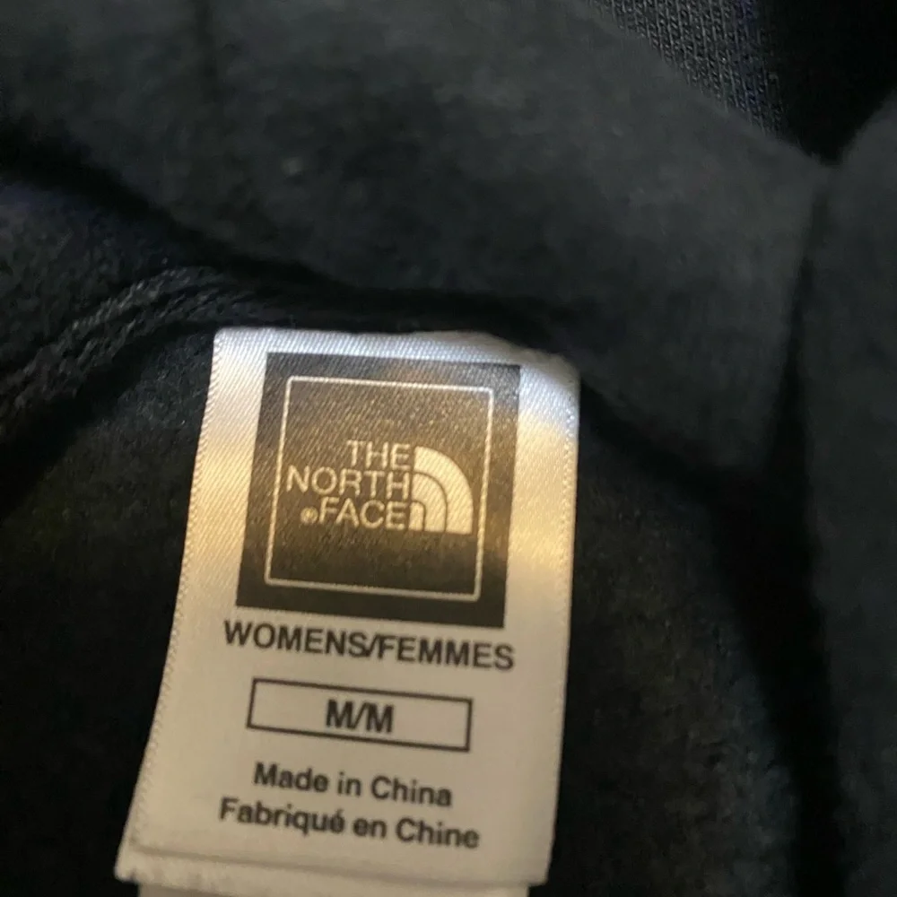 The North Face Women's Black Hoodie - Picture 4 of 7